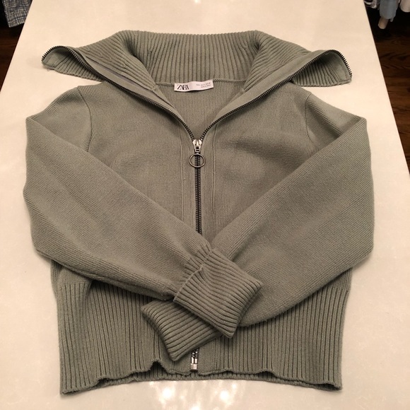 Zara Sweaters - Zara Green Zip-up Knit Sweater